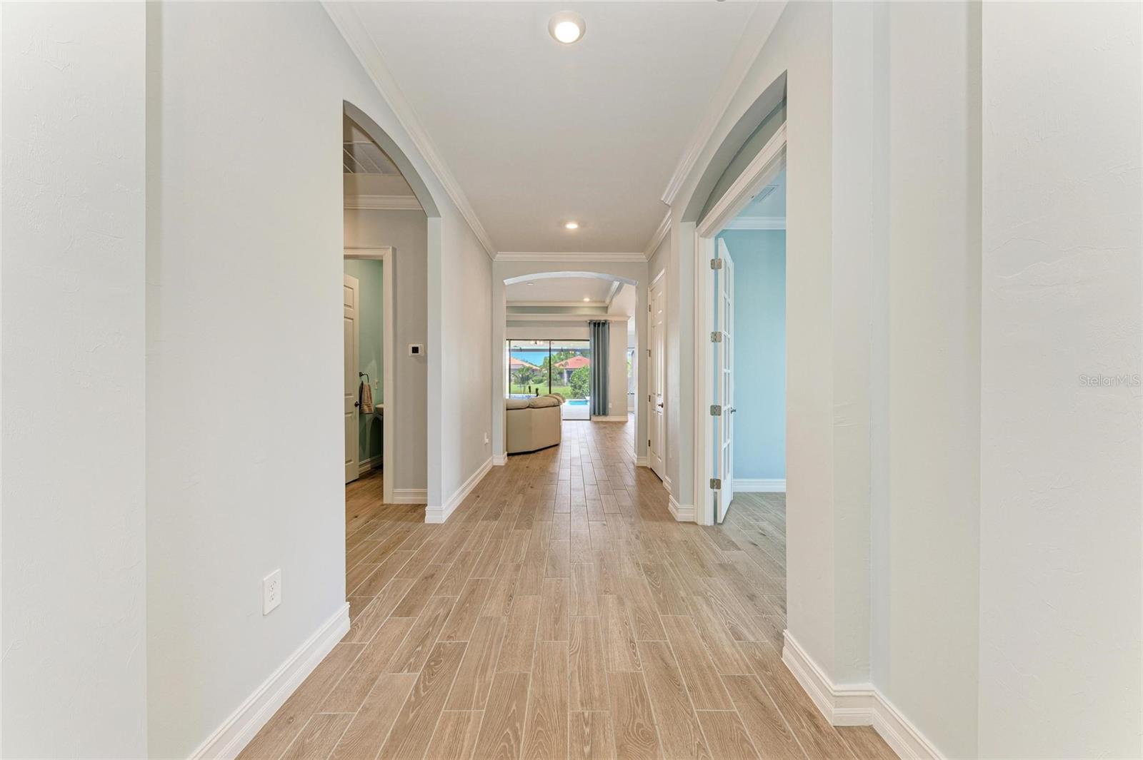Image 11 of 89 For 653 Maraviya Boulevard