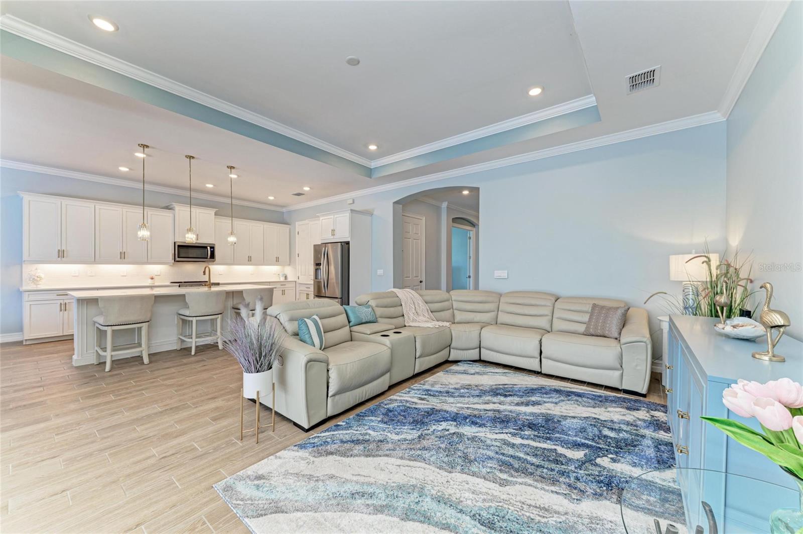 Image 13 of 89 For 653 Maraviya Boulevard