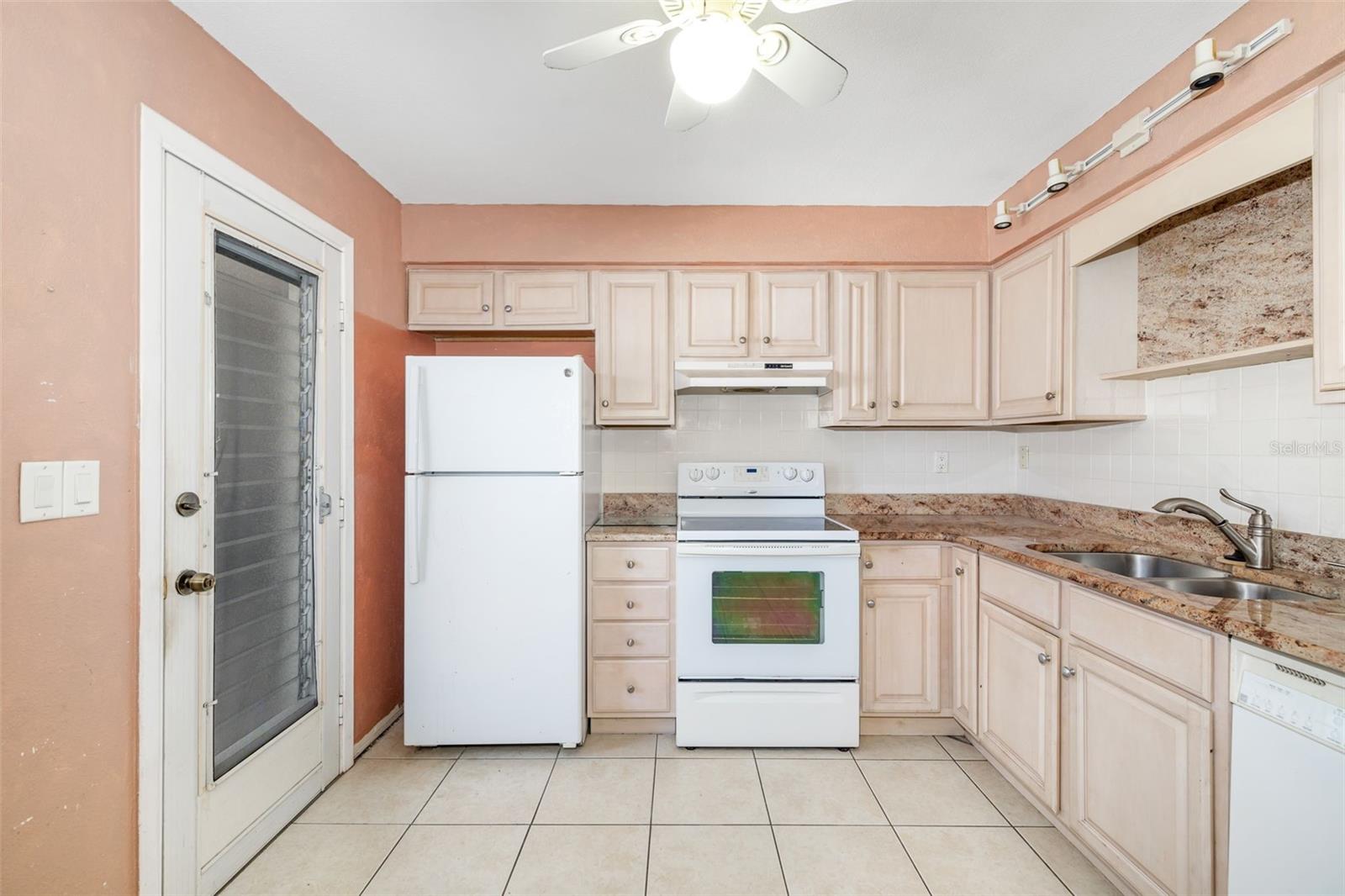 Image 10 of 32 For 510 Granada Avenue 108