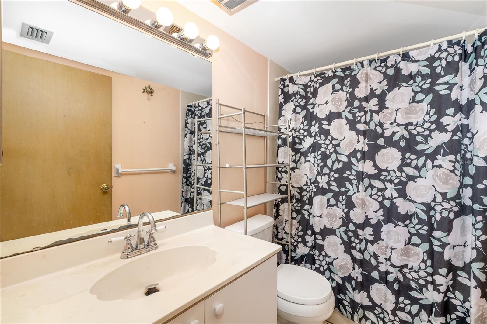 Image 15 of 32 For 510 Granada Avenue 108