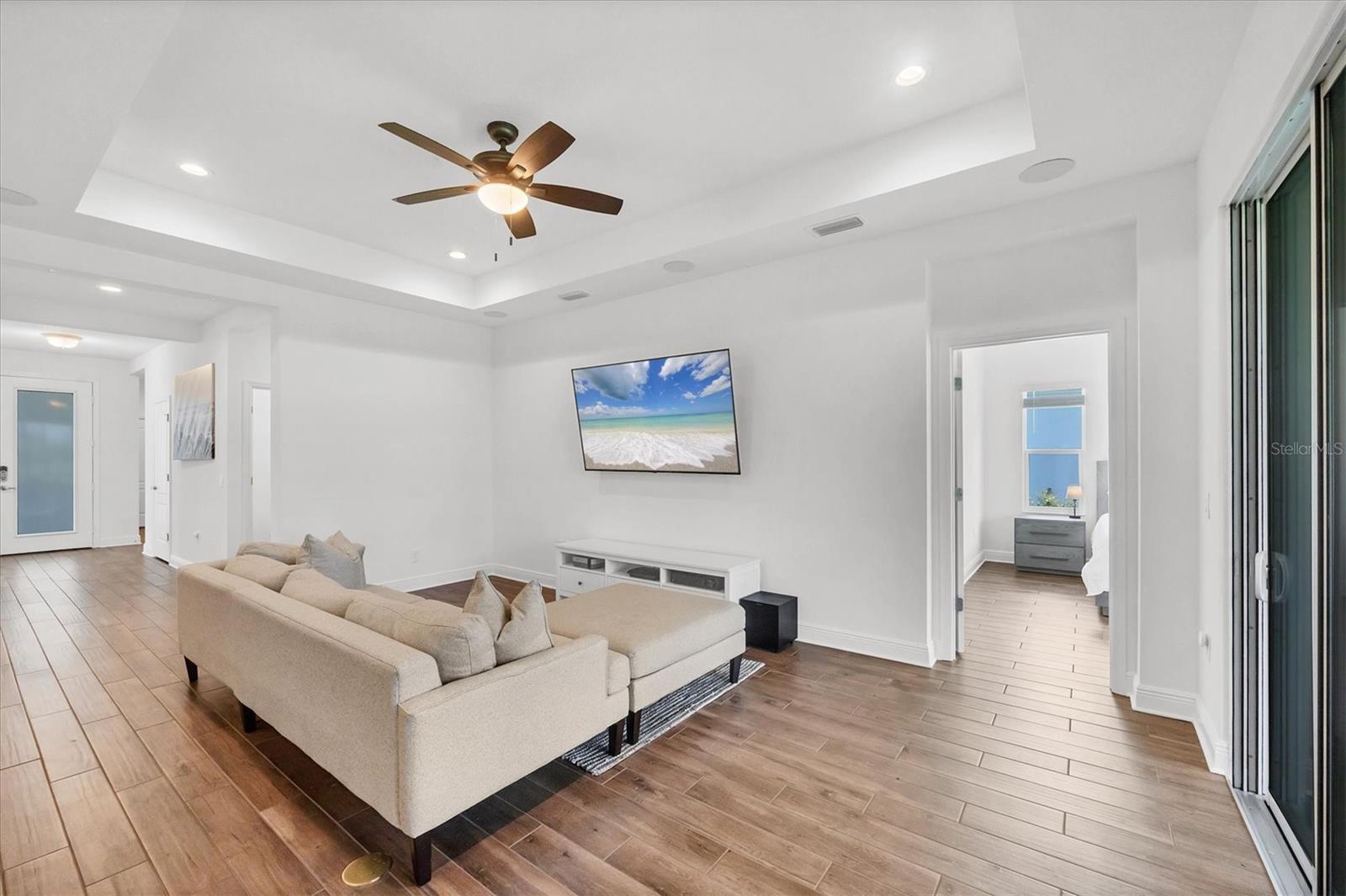 Image 5 of 26 For 10108 Hammock Brook Drive