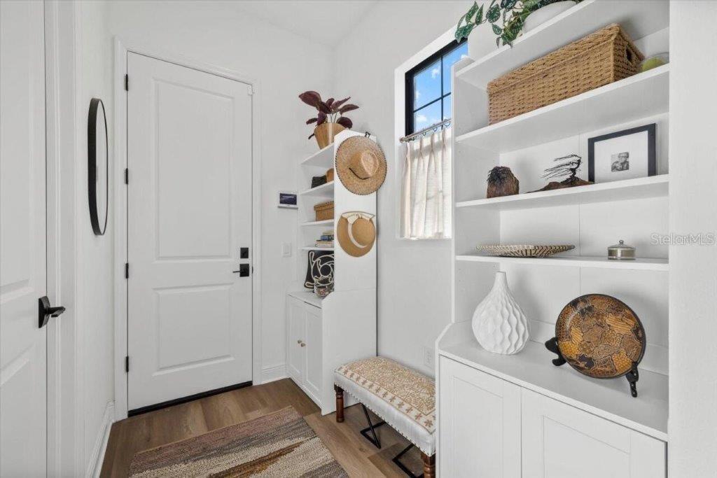 Image 12 of 51 For 6349 Isla Del Ray Avenue