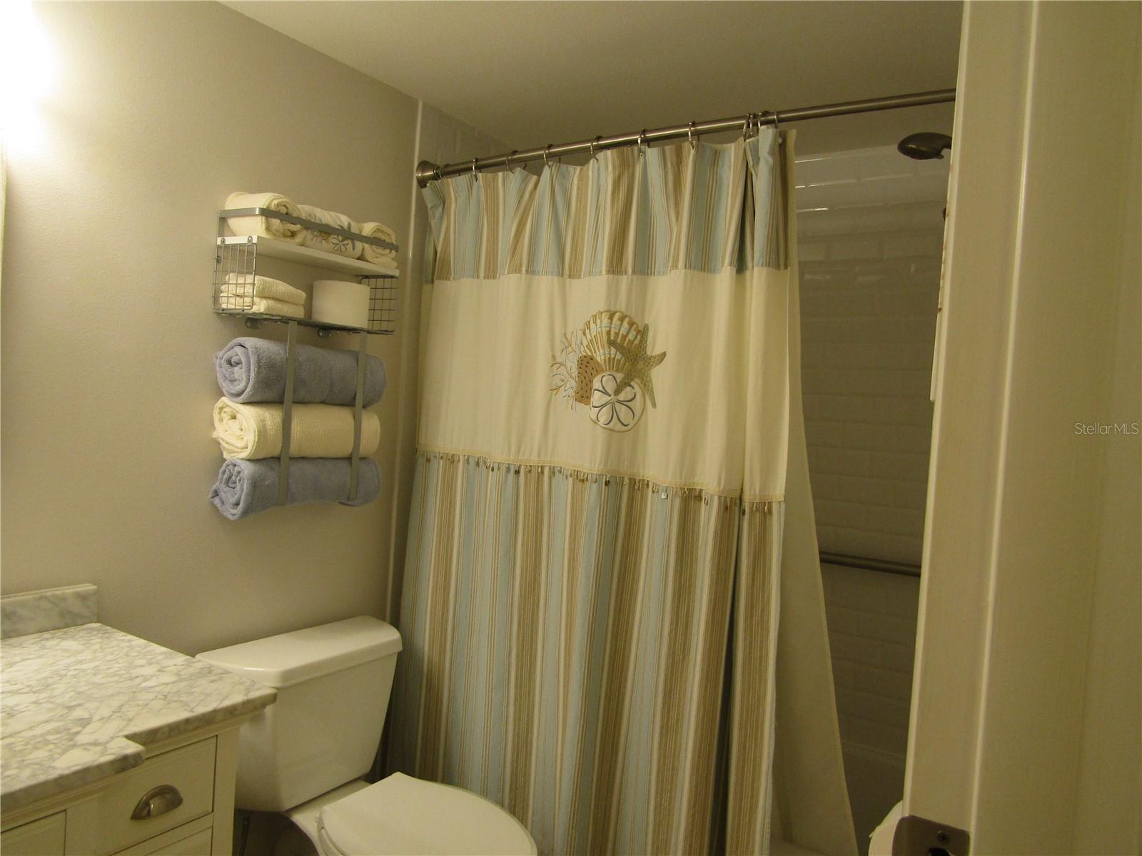 Image 23 of 31 For 5056 Marsh Field Road 7