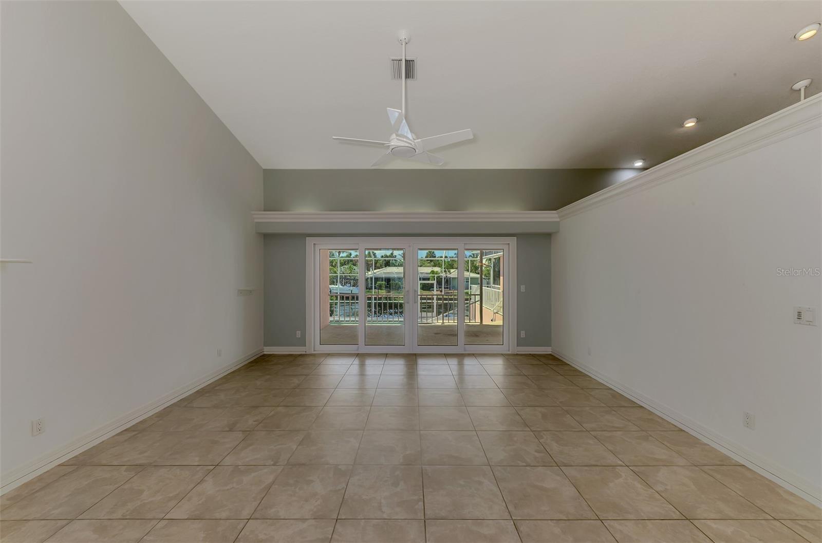Image 18 of 92 For 1236 Port Lane