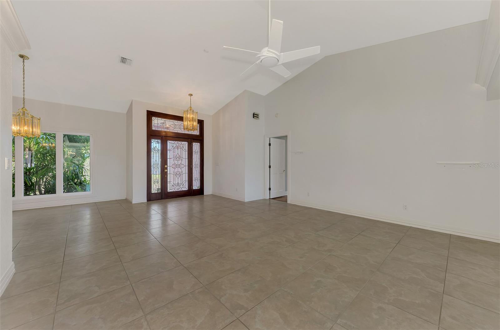 Image 20 of 92 For 1236 Port Lane