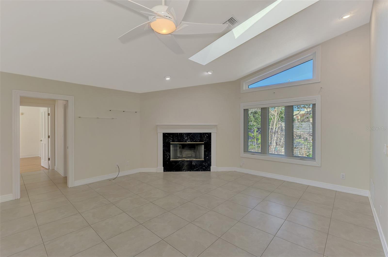 Image 36 of 92 For 1236 Port Lane
