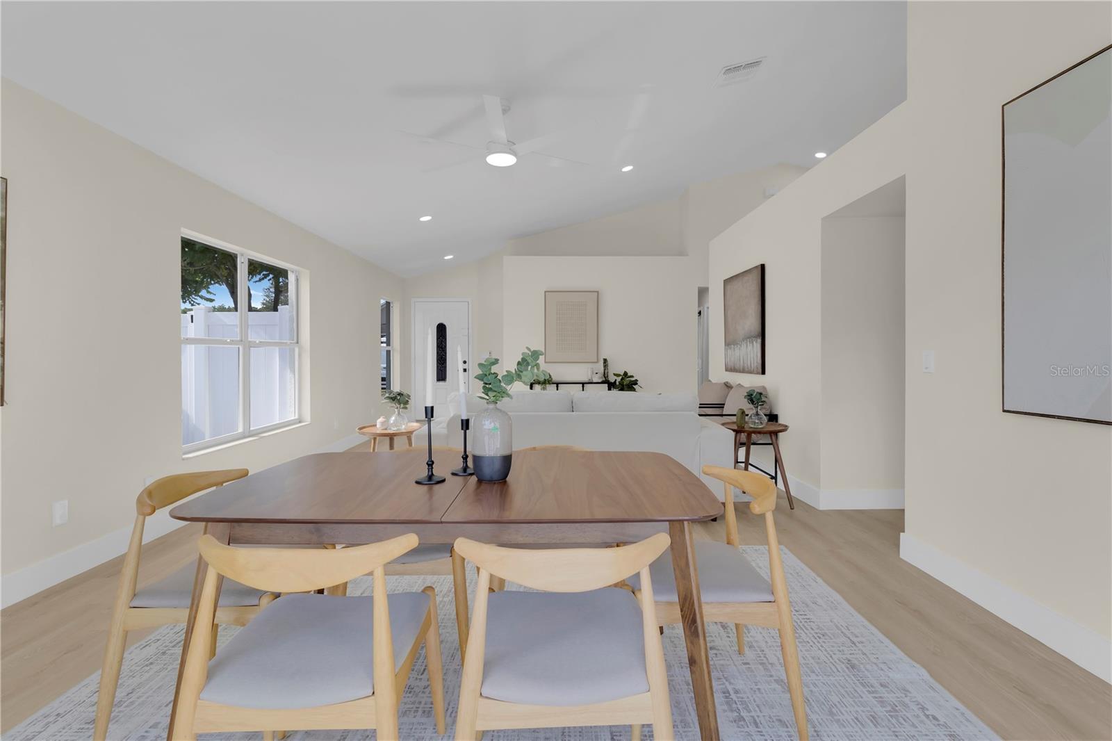 Image 10 of 25 For 1820 Putney Circle