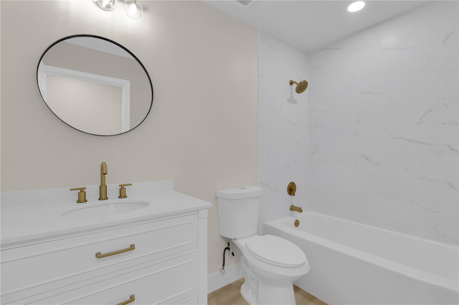 Image 15 of 25 For 1820 Putney Circle