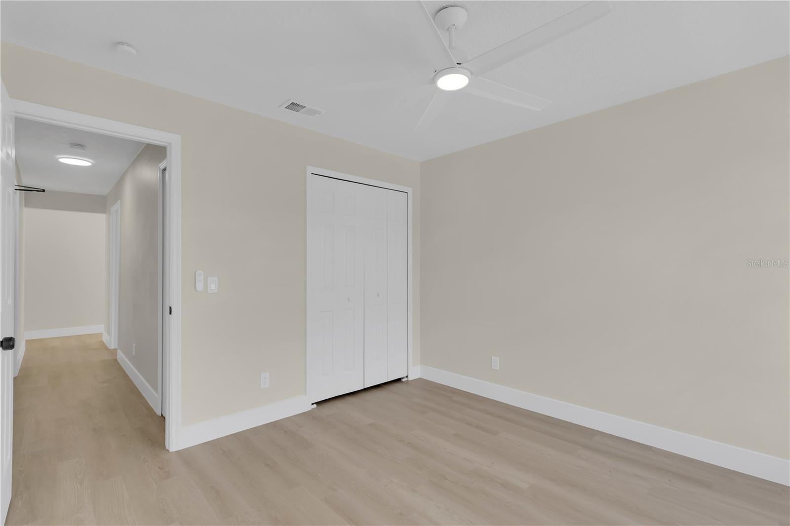 Image 17 of 25 For 1820 Putney Circle