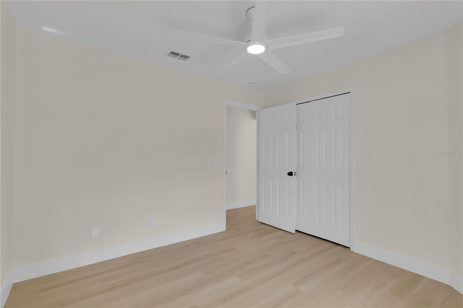 Image 18 of 25 For 1820 Putney Circle