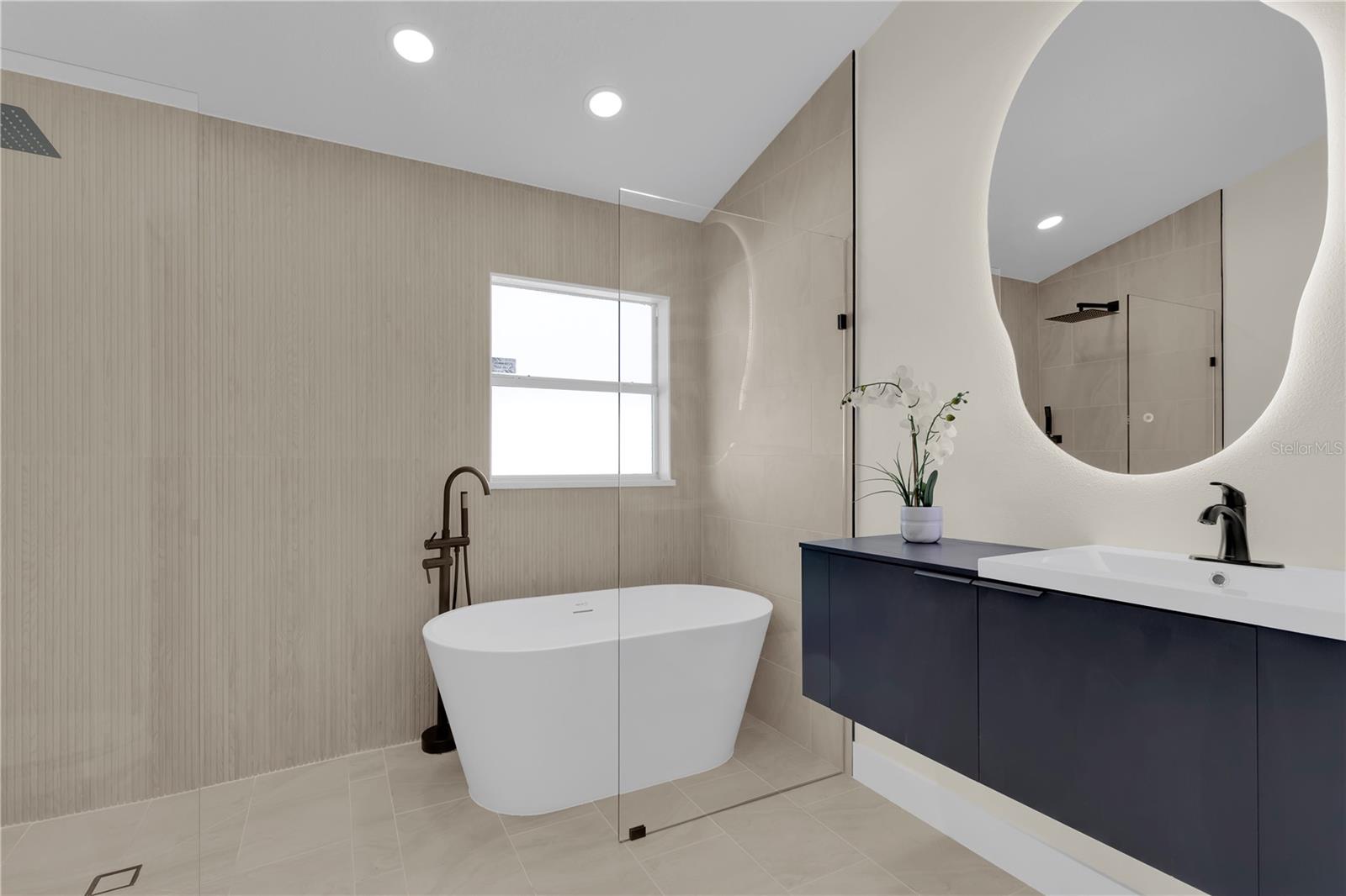 Image 22 of 25 For 1820 Putney Circle