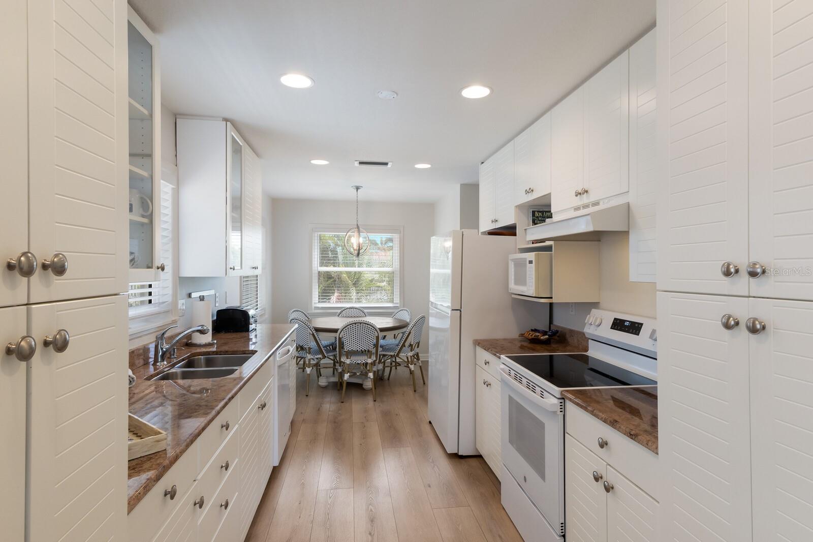 Image 9 of 51 For 2307 Avenue C