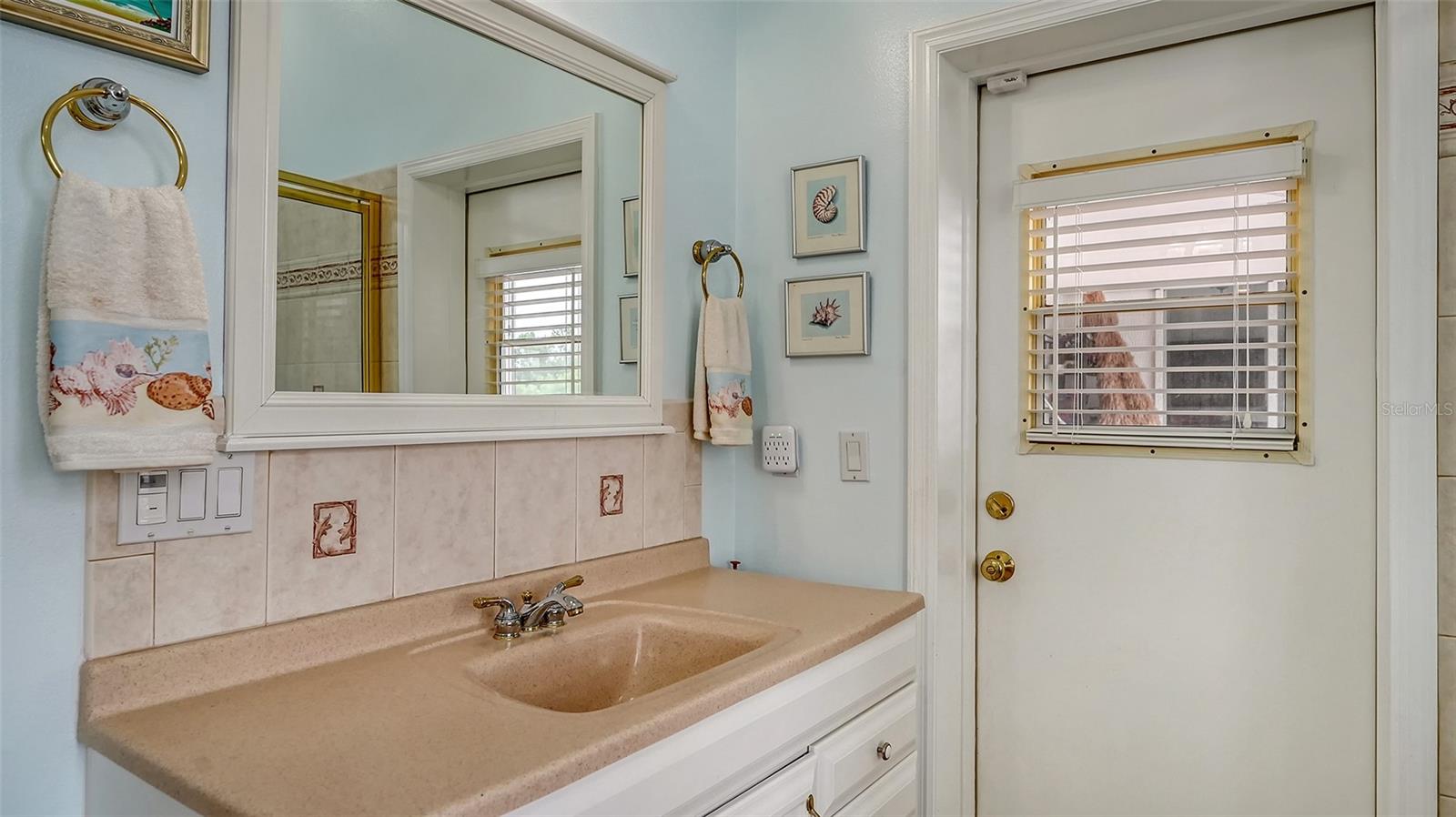 Image 26 of 54 For 10311 Saddle Horse Drive