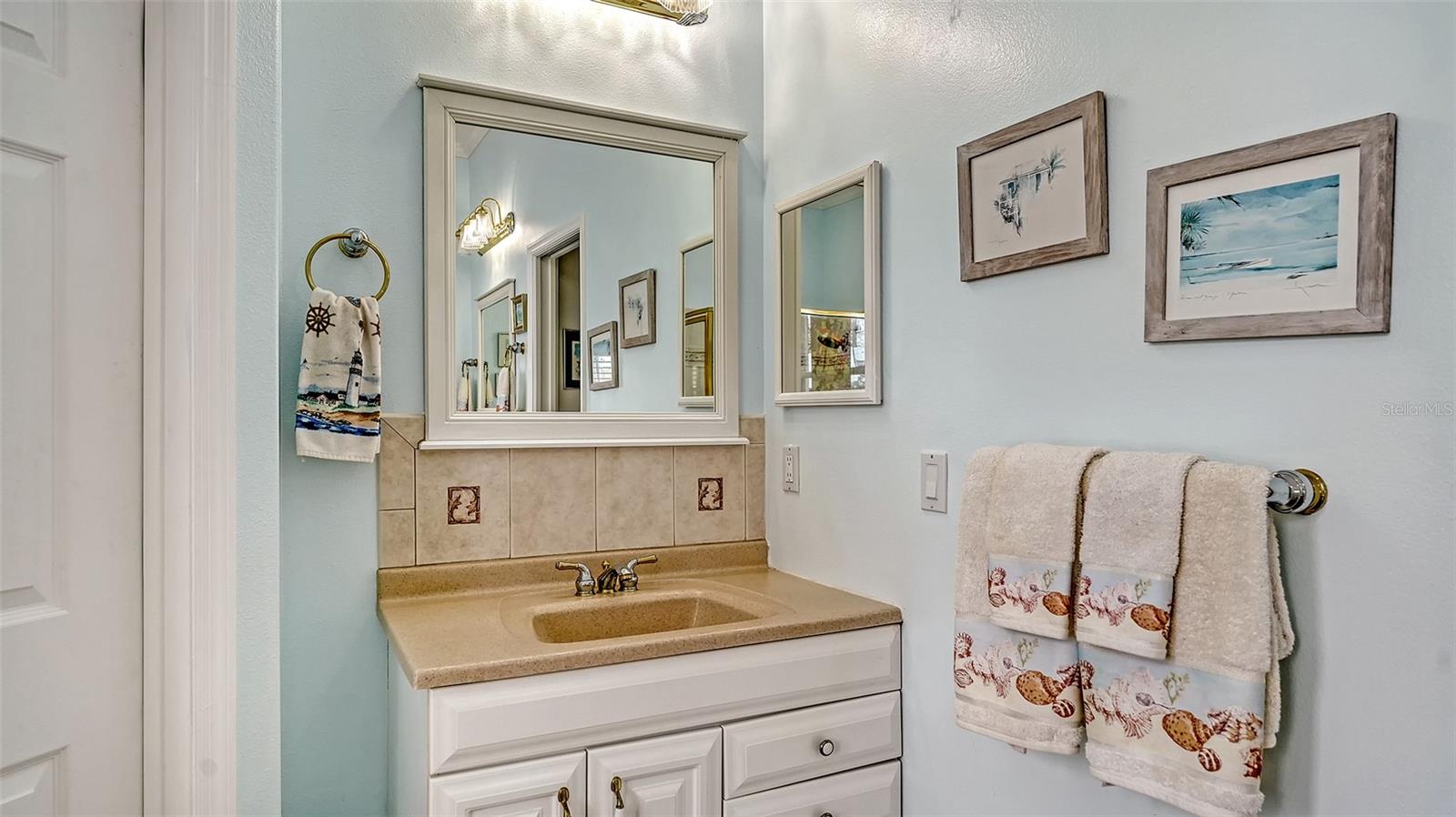 Image 27 of 54 For 10311 Saddle Horse Drive
