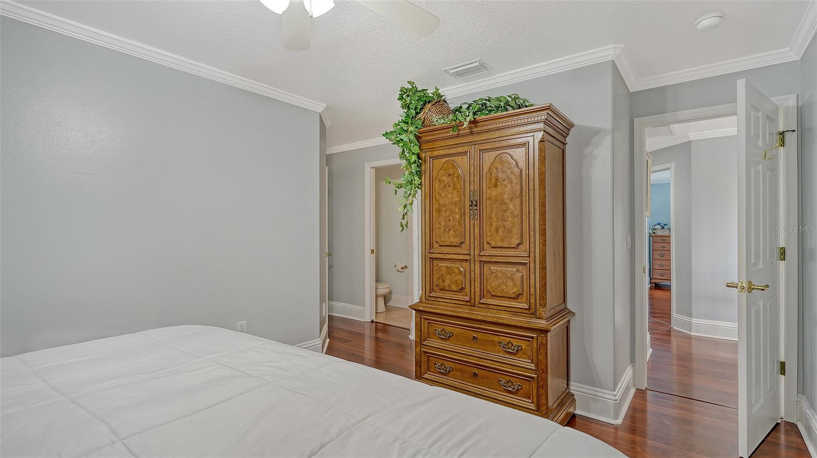 Image 37 of 54 For 10311 Saddle Horse Drive