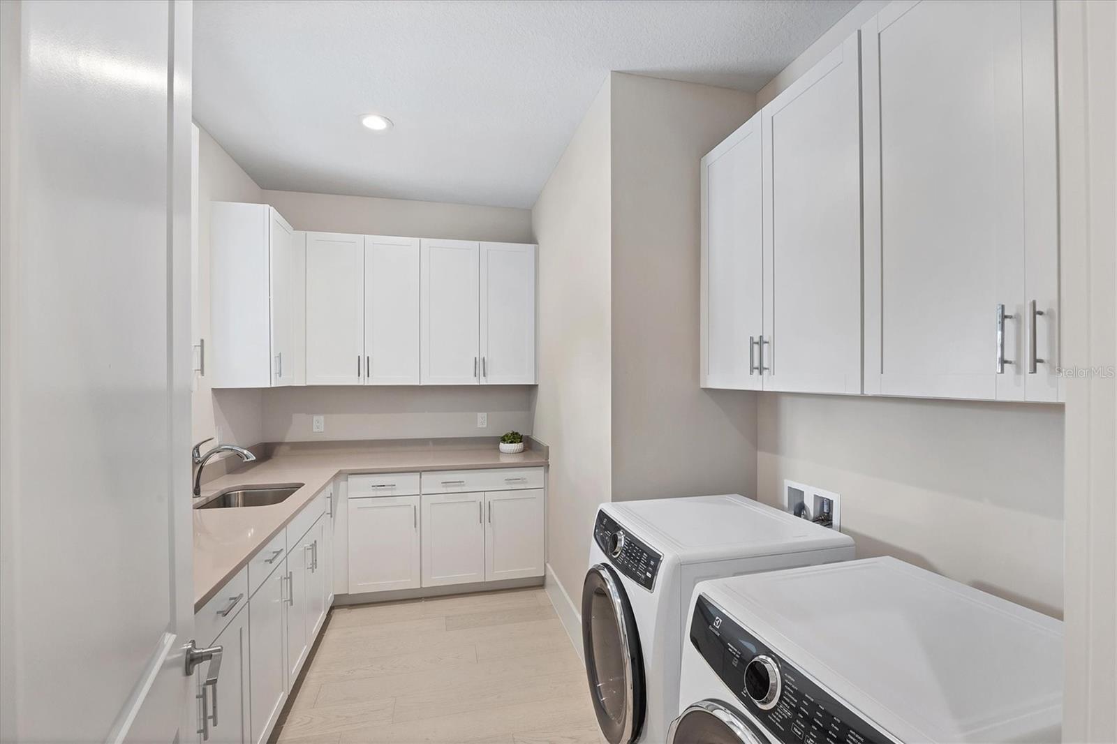 Image 40 of 76 For 8520 Pavia Way