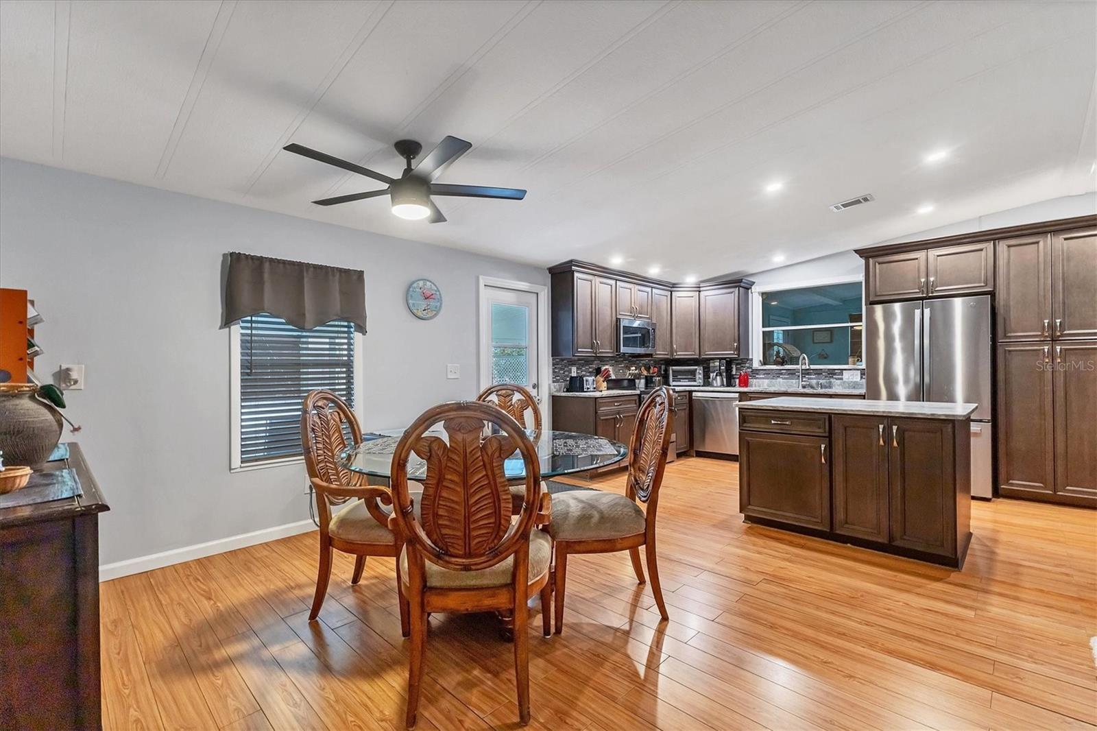 Image 10 of 39 For 6710 36th Avenue E 271