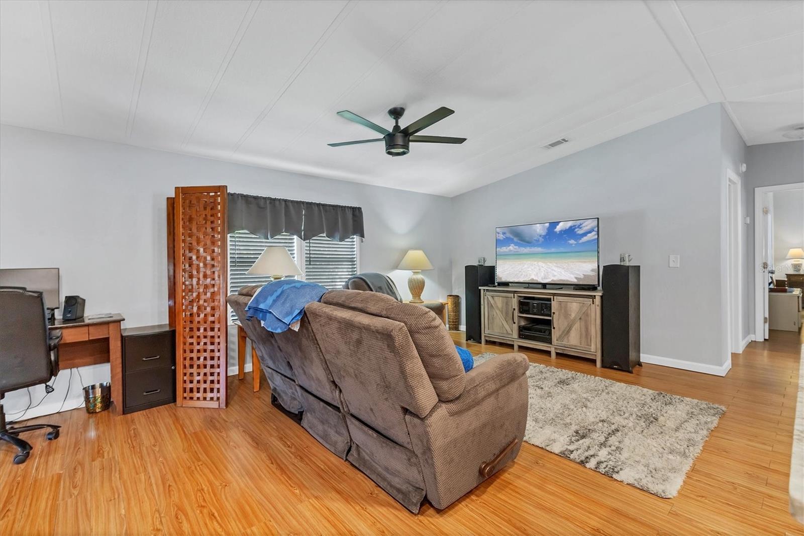 Image 12 of 39 For 6710 36th Avenue E 271