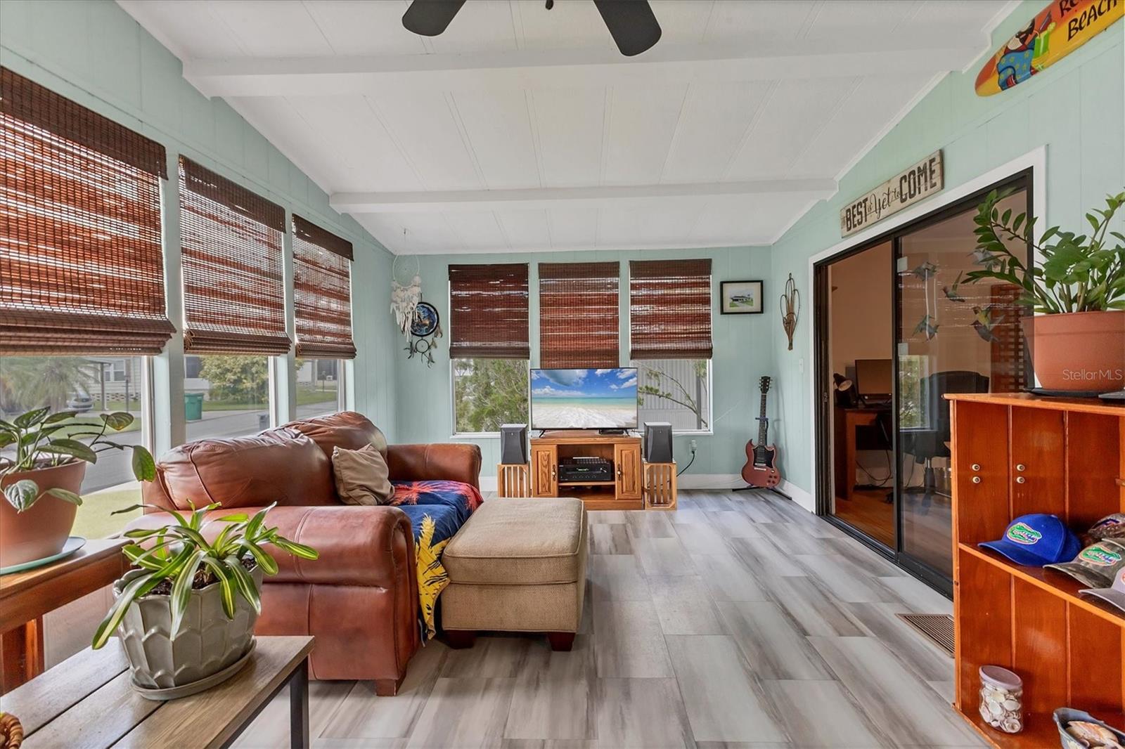 Image 15 of 39 For 6710 36th Avenue E 271