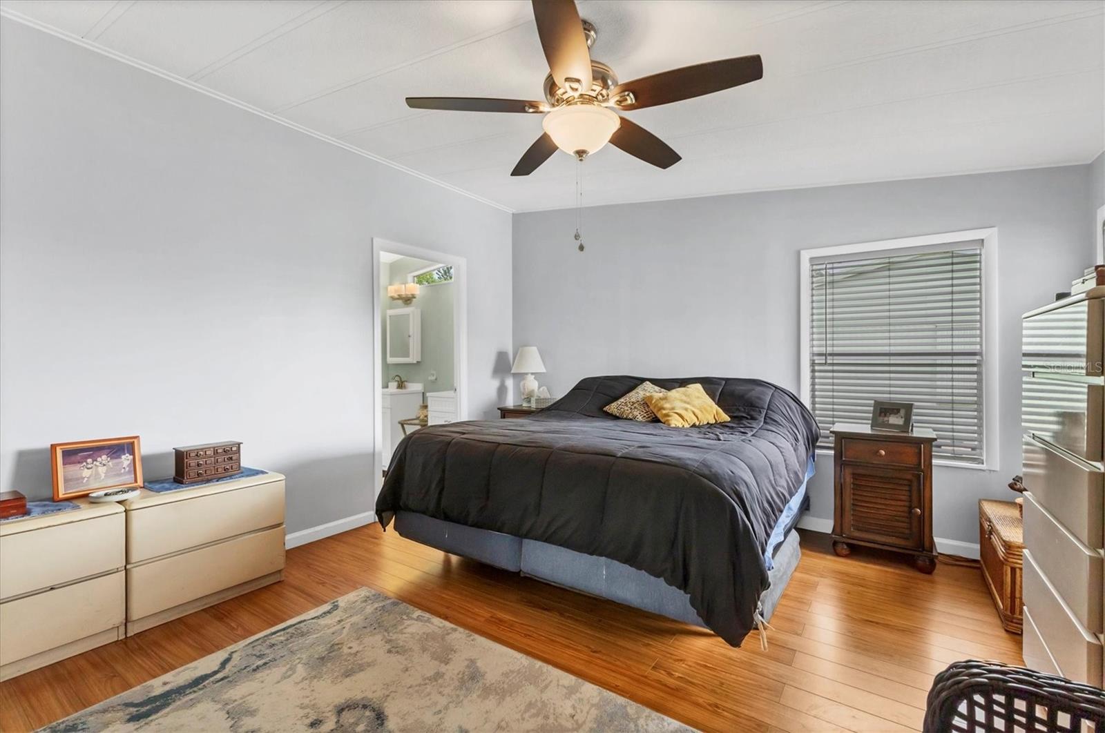 Image 18 of 39 For 6710 36th Avenue E 271