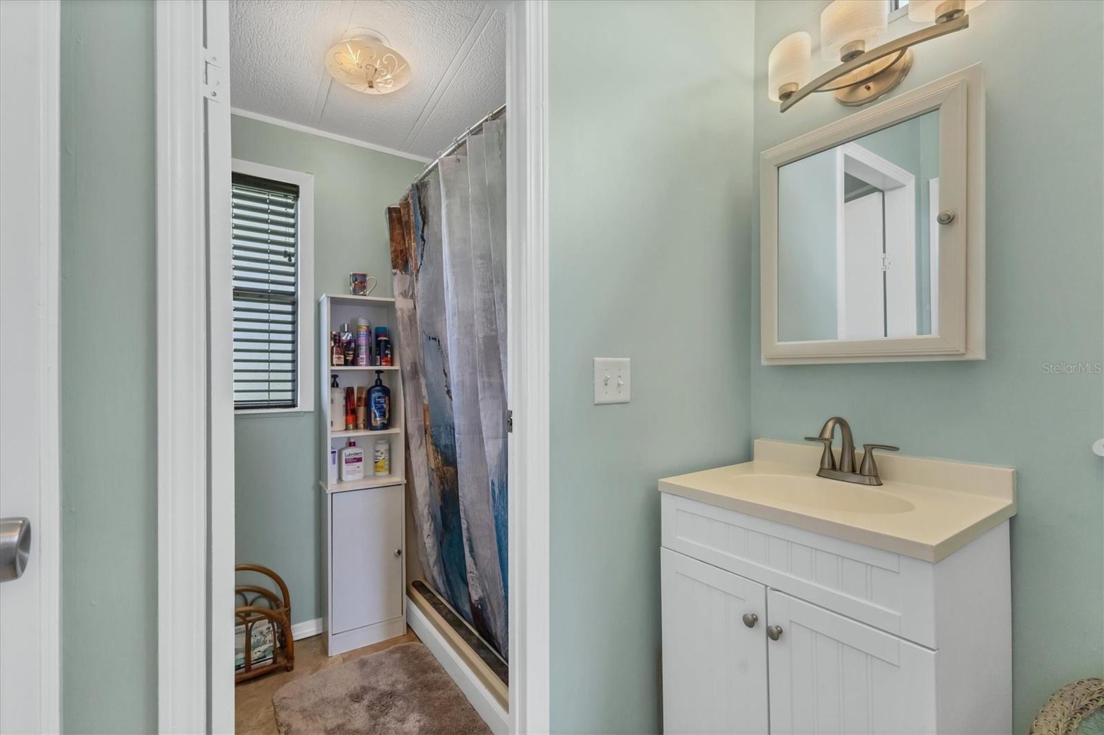 Image 20 of 39 For 6710 36th Avenue E 271
