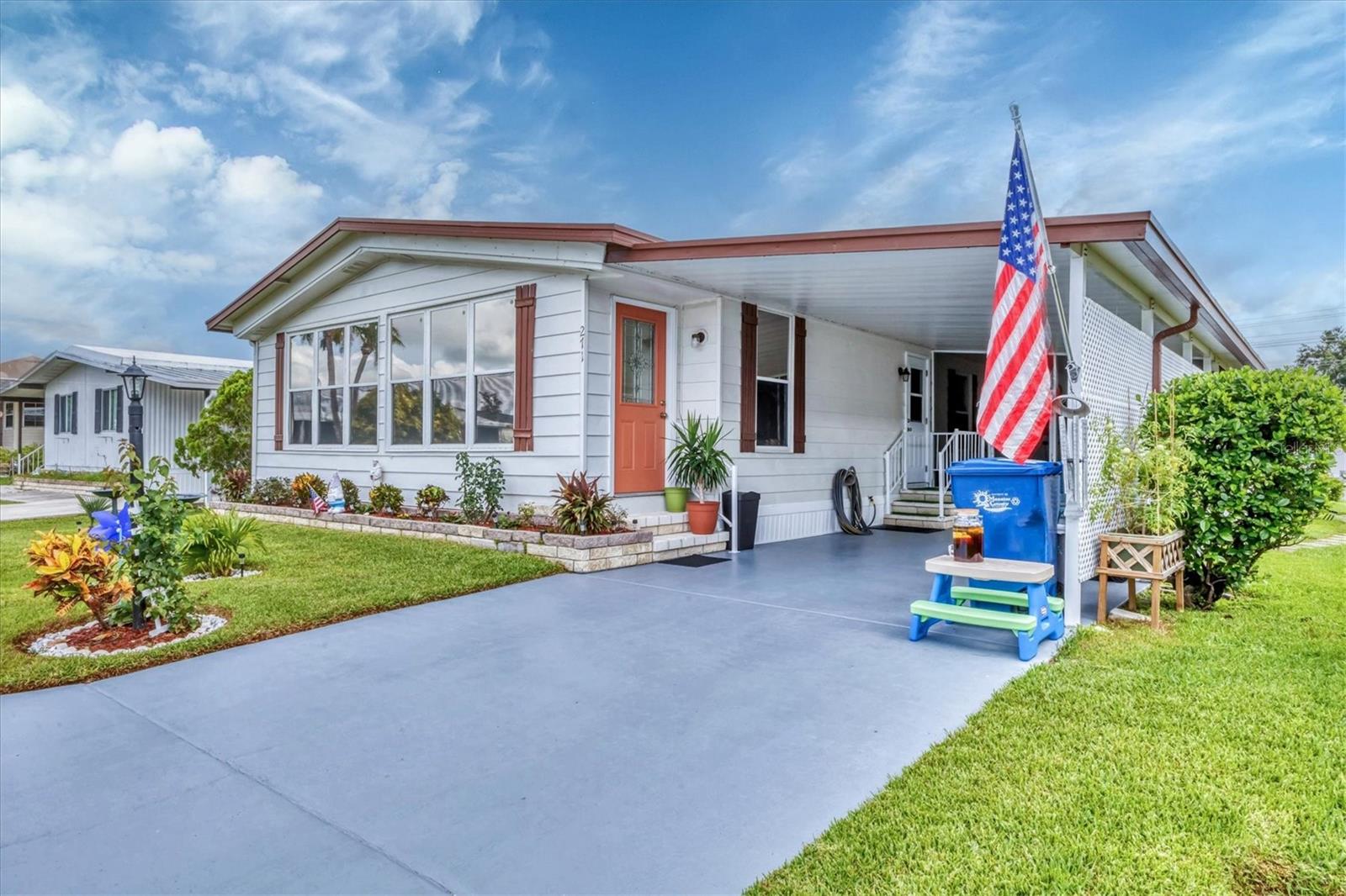 Image 3 of 39 For 6710 36th Avenue E 271