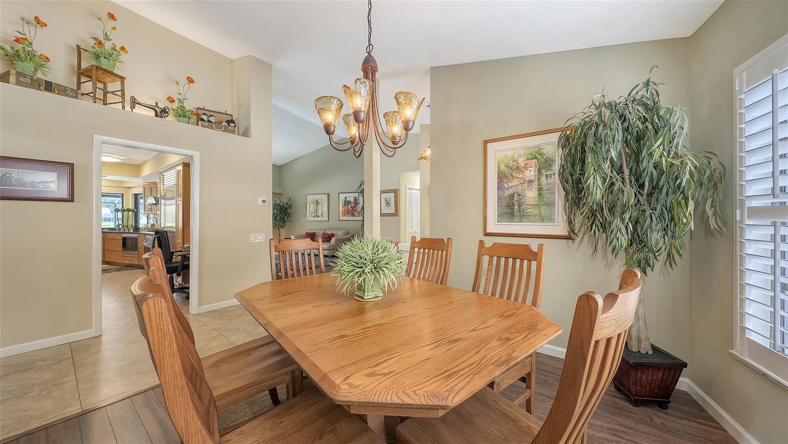 Image 11 of 57 For 3931 Torrey Pines Boulevard