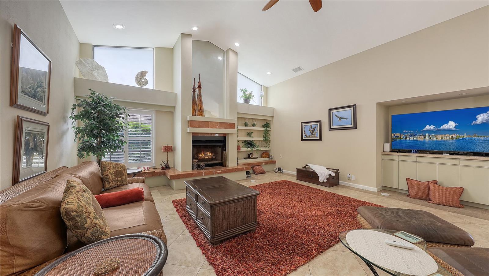 Image 12 of 57 For 3931 Torrey Pines Boulevard