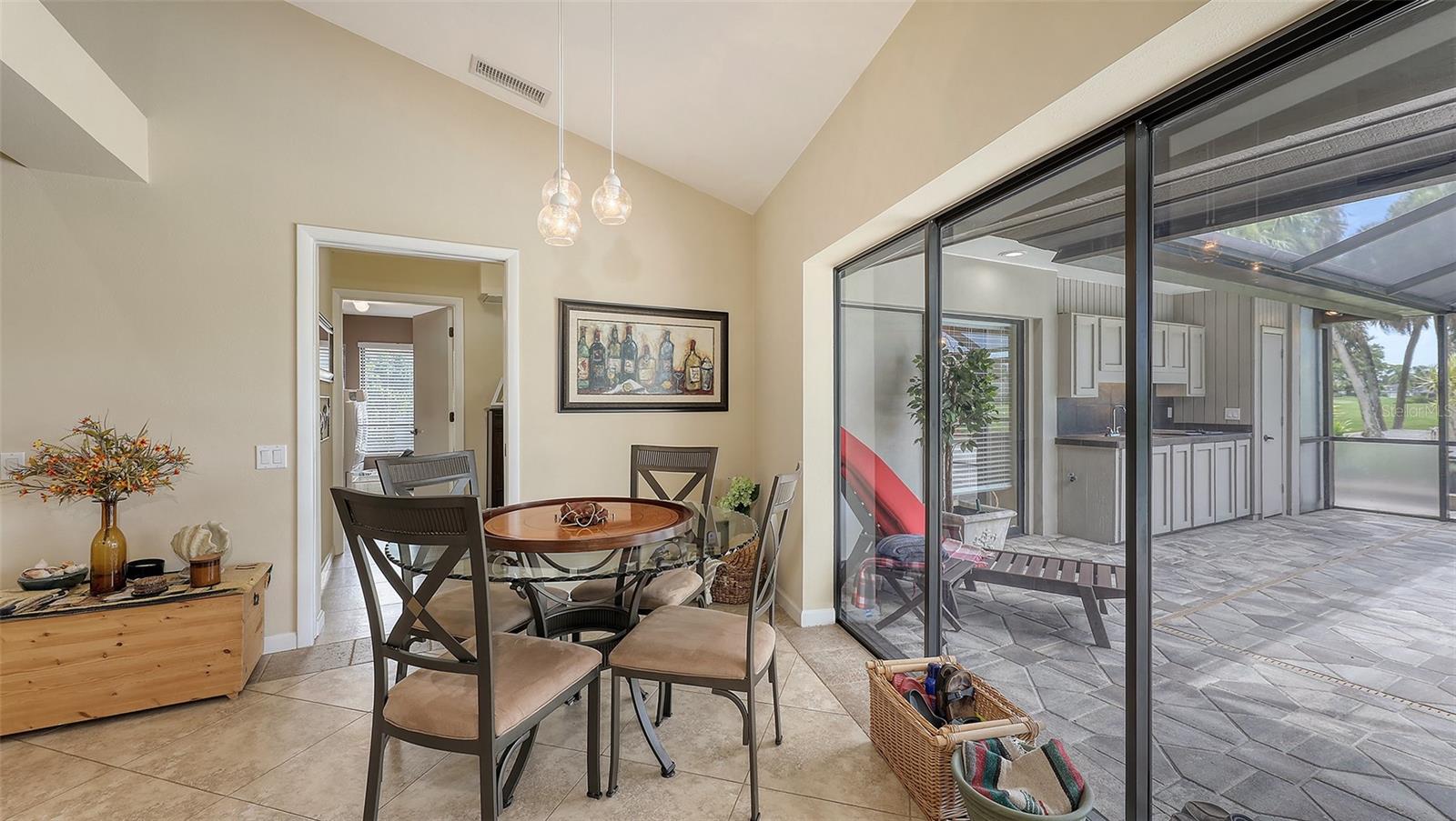 Image 22 of 57 For 3931 Torrey Pines Boulevard