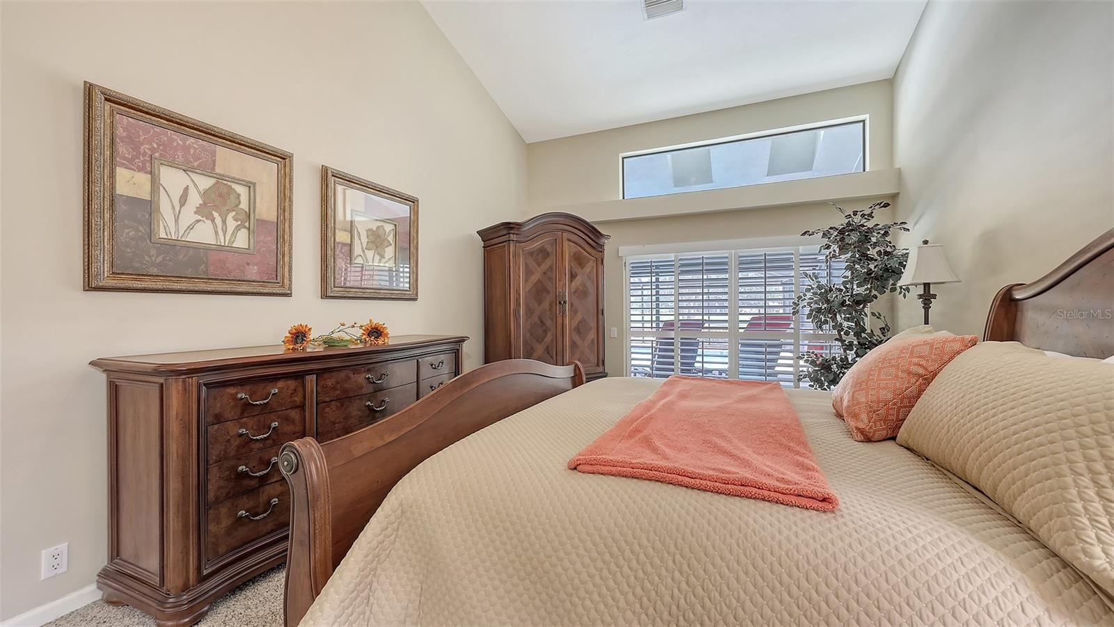 Image 25 of 57 For 3931 Torrey Pines Boulevard