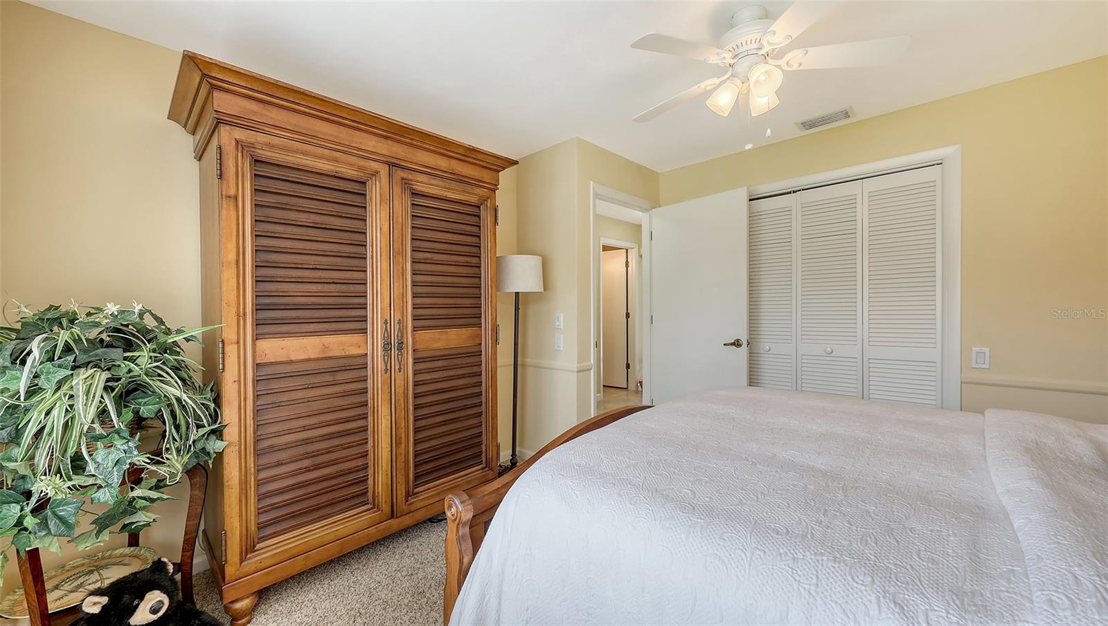 Image 40 of 57 For 3931 Torrey Pines Boulevard