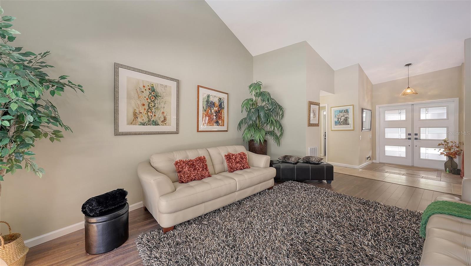 Image 9 of 57 For 3931 Torrey Pines Boulevard