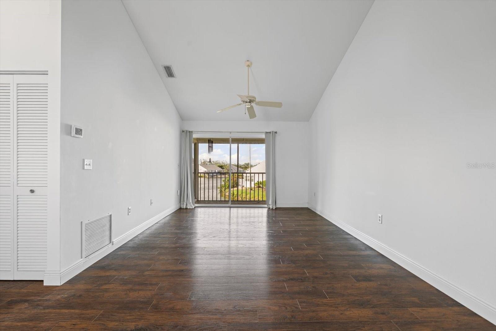 Image 17 of 65 For 970 Sandpiper Circle 970