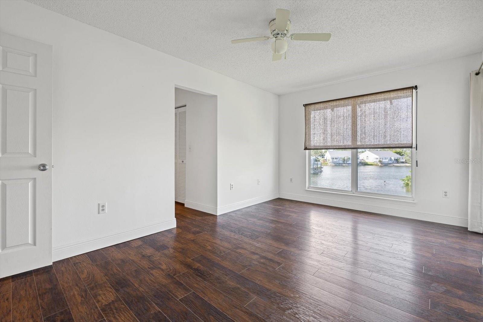 Image 28 of 65 For 970 Sandpiper Circle 970