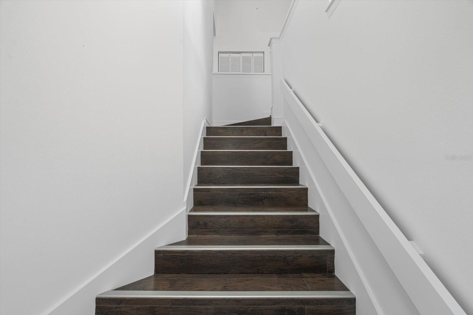 Image 6 of 65 For 970 Sandpiper Circle 970