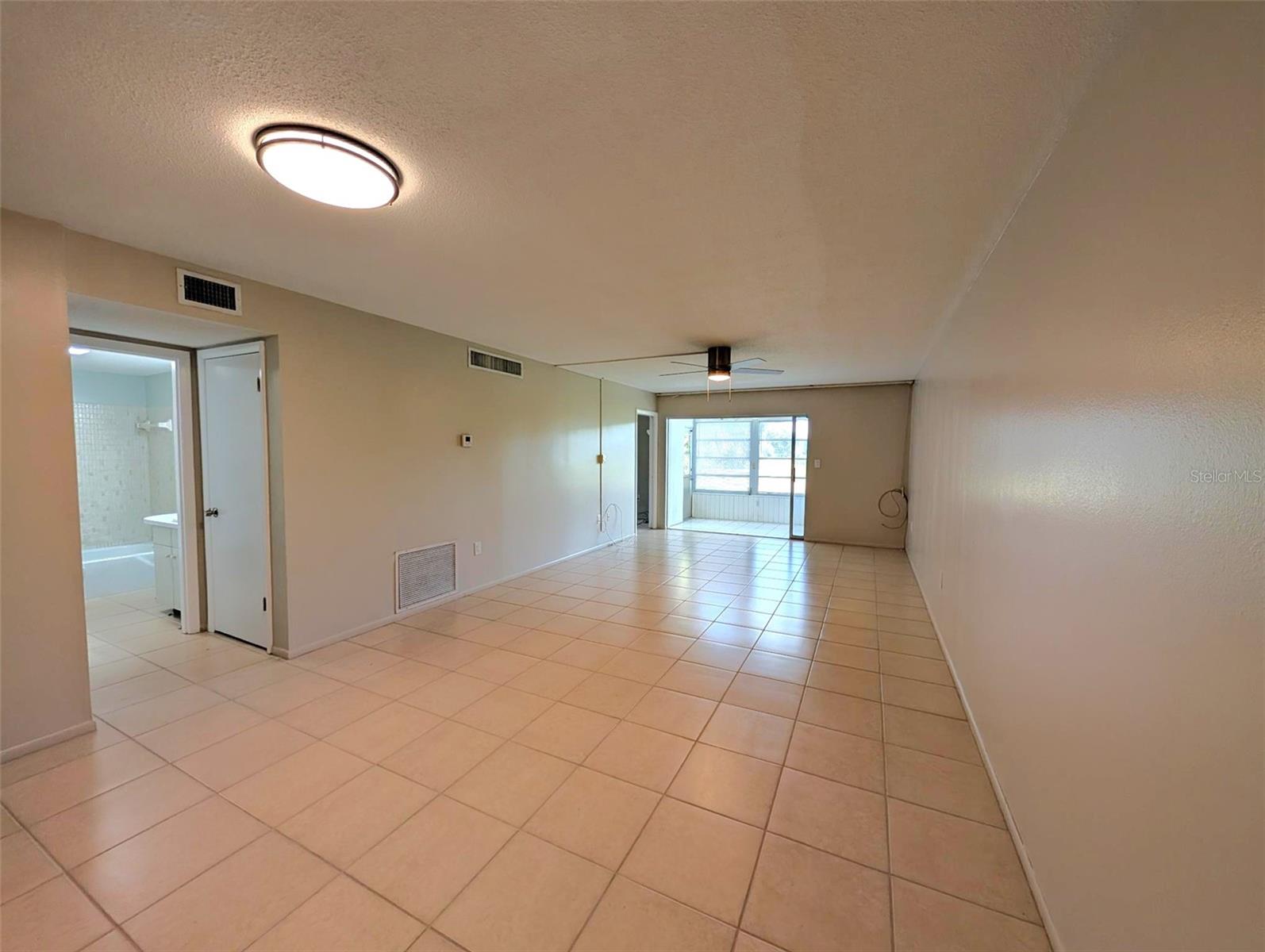 Image 3 of 13 For 3463 Bee Ridge Road 303