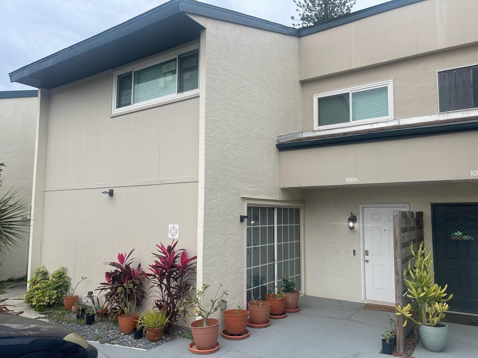 Details for 1006 Longfellow Court 176c, SARASOTA, FL 34243