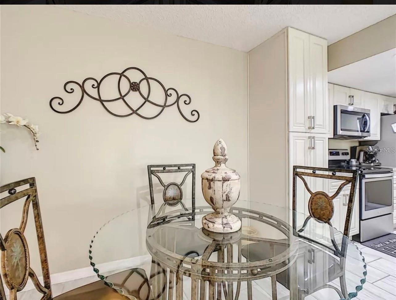 Image 9 of 18 For 1006 Longfellow Court 176c