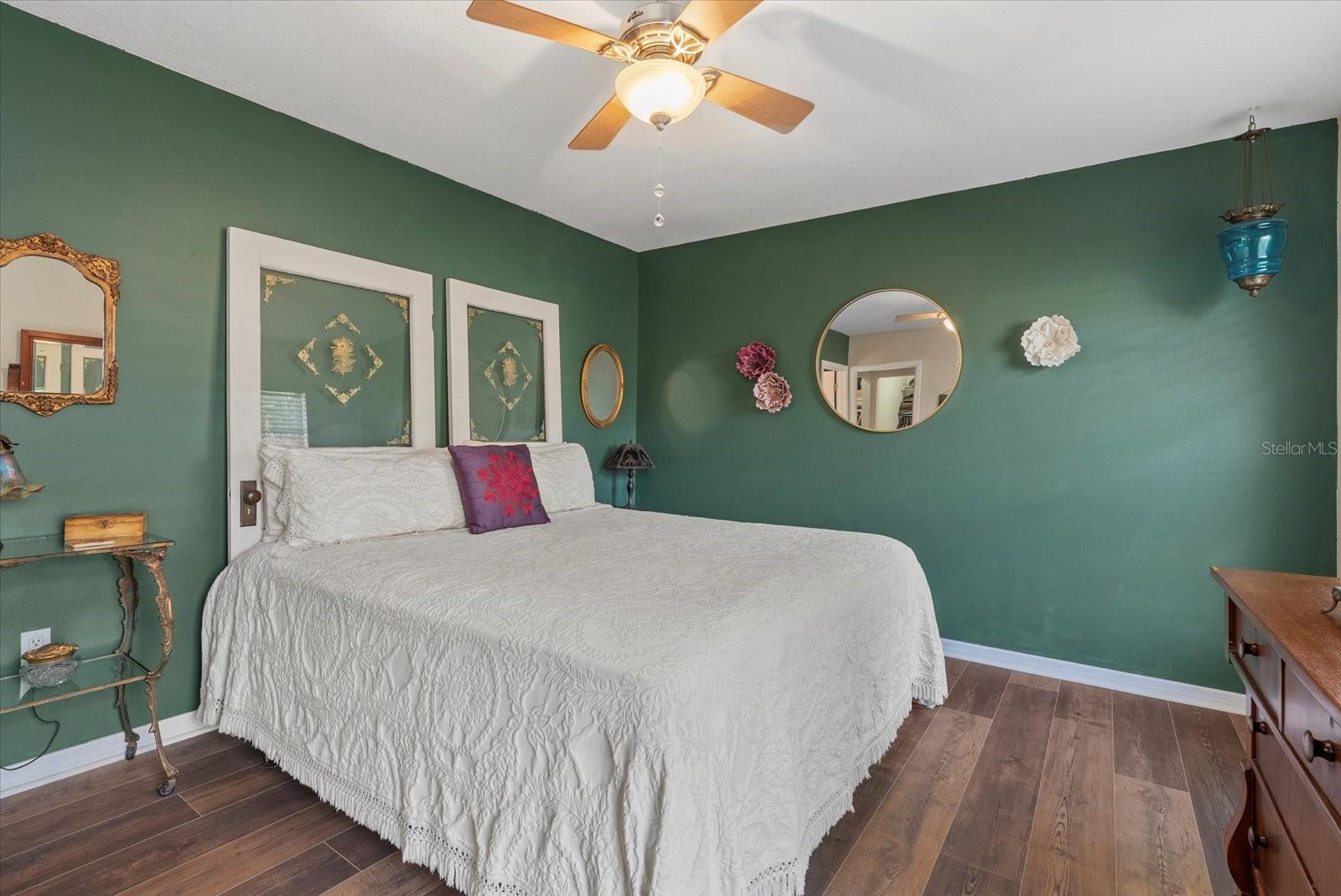 Image 12 of 35 For 816 Queen Palm Lane