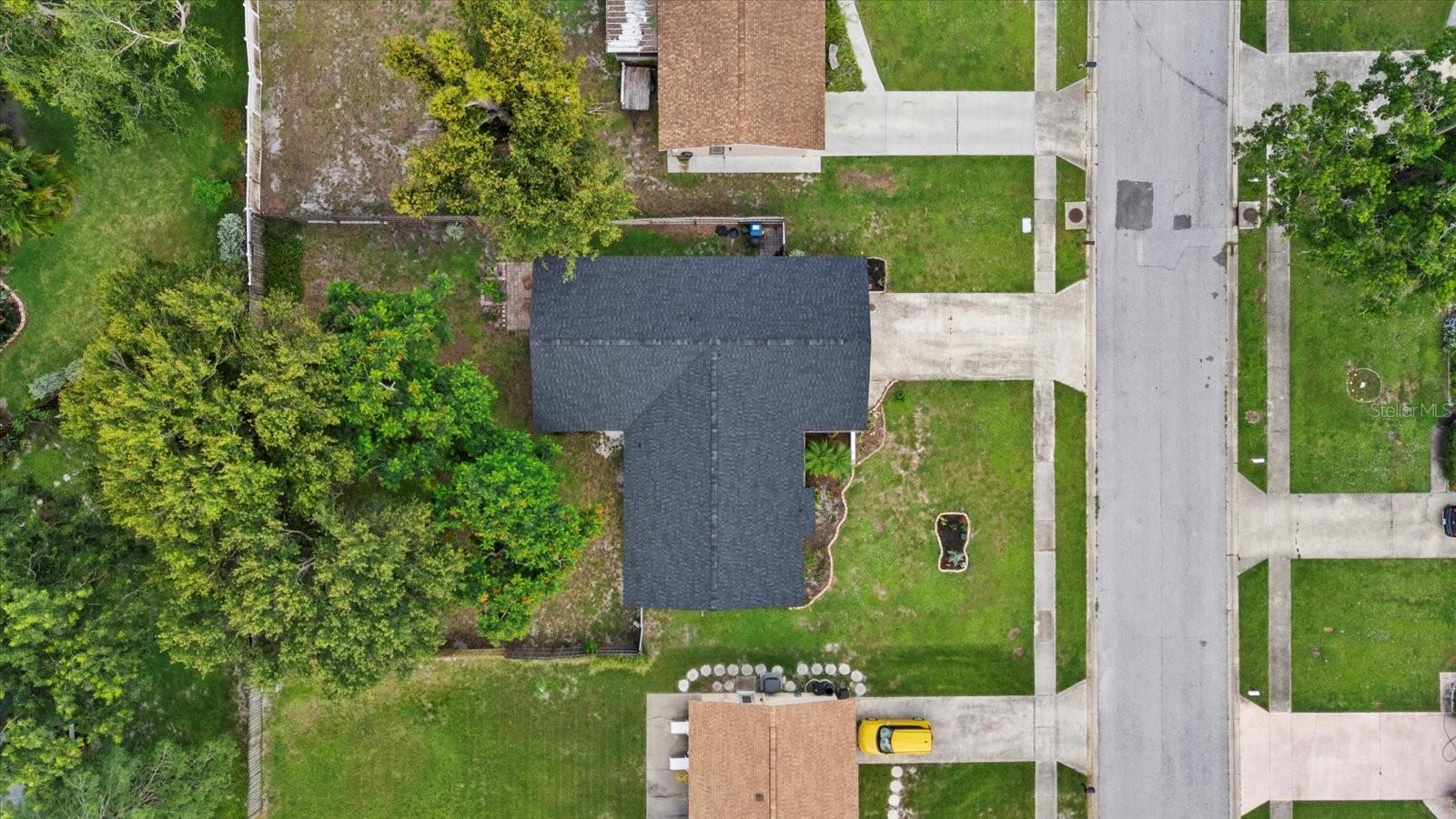 Image 33 of 35 For 816 Queen Palm Lane