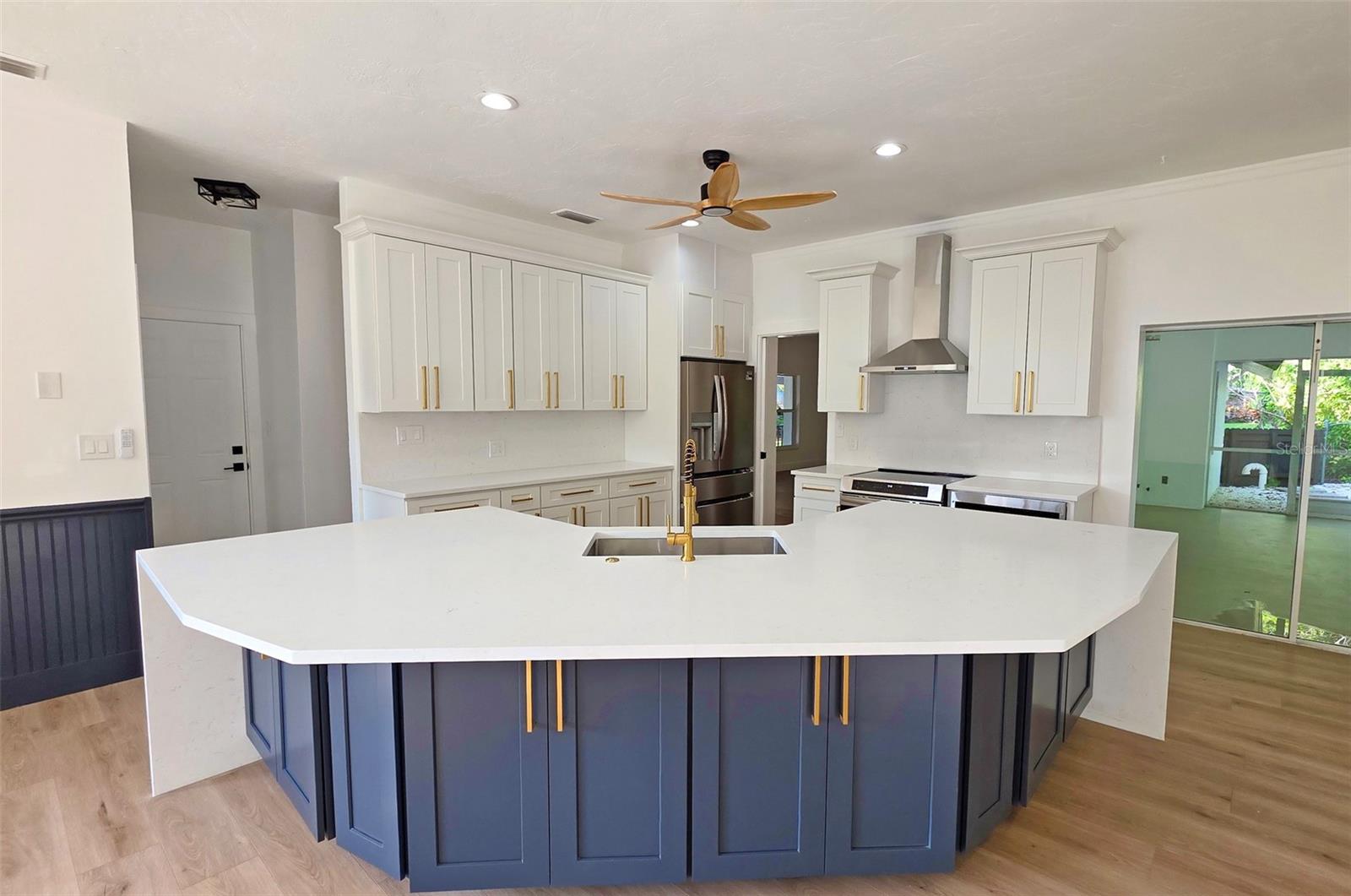 Image 7 of 58 For 4074 Redbird Circle