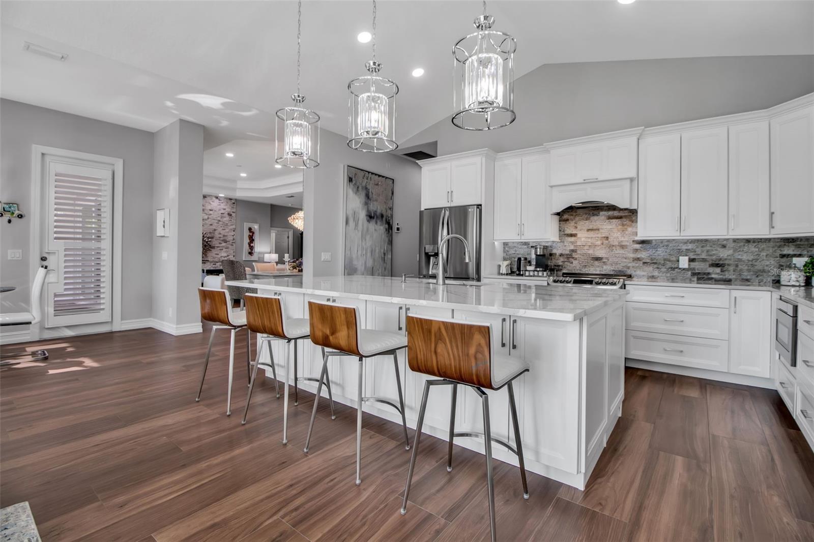Image 24 of 100 For 462 Macewen Drive