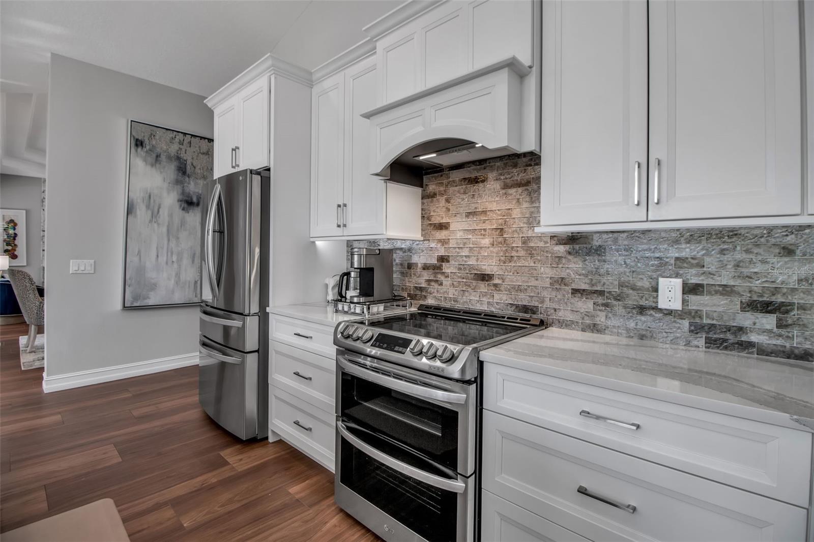 Image 25 of 100 For 462 Macewen Drive