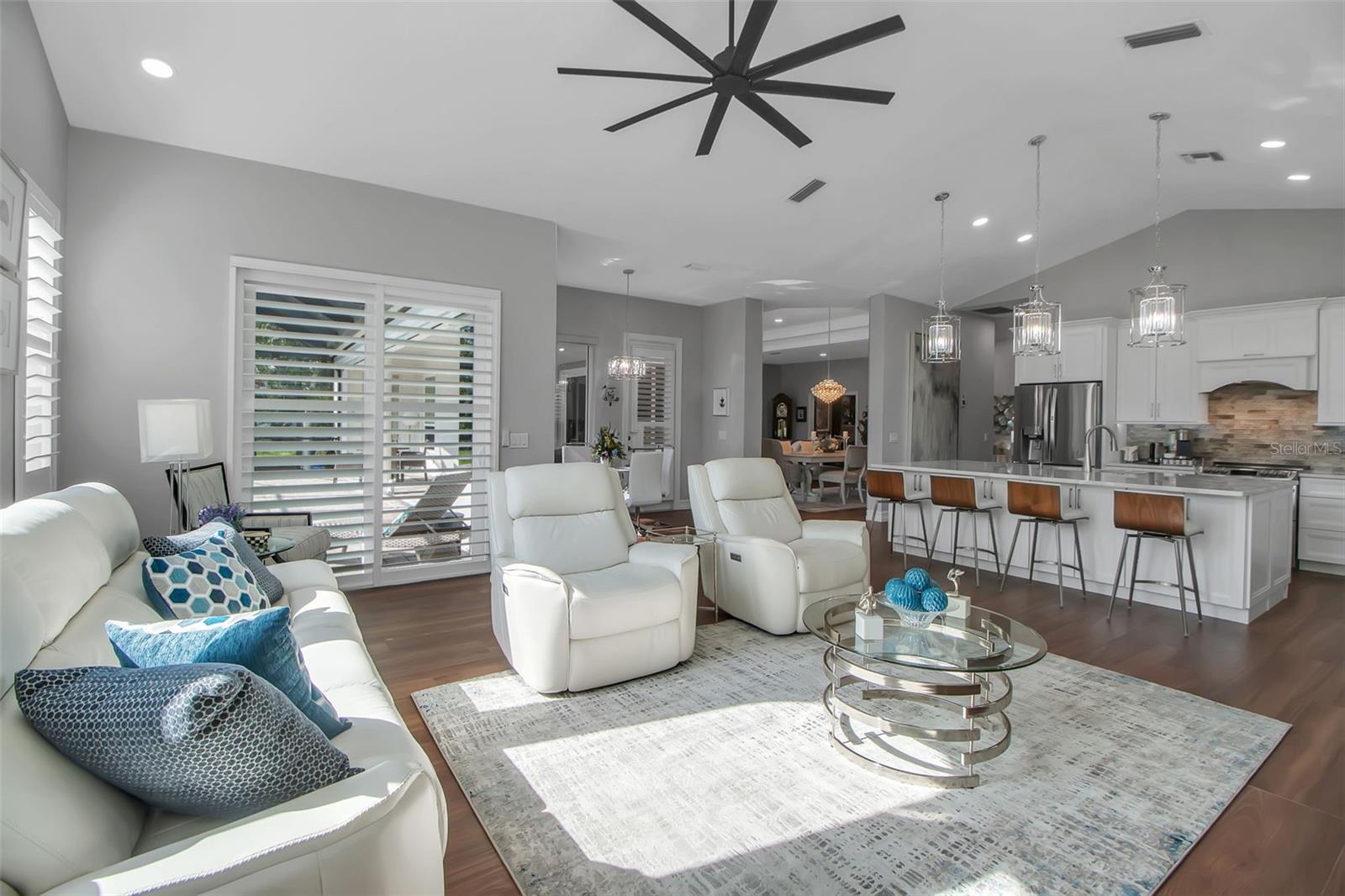Image 33 of 100 For 462 Macewen Drive