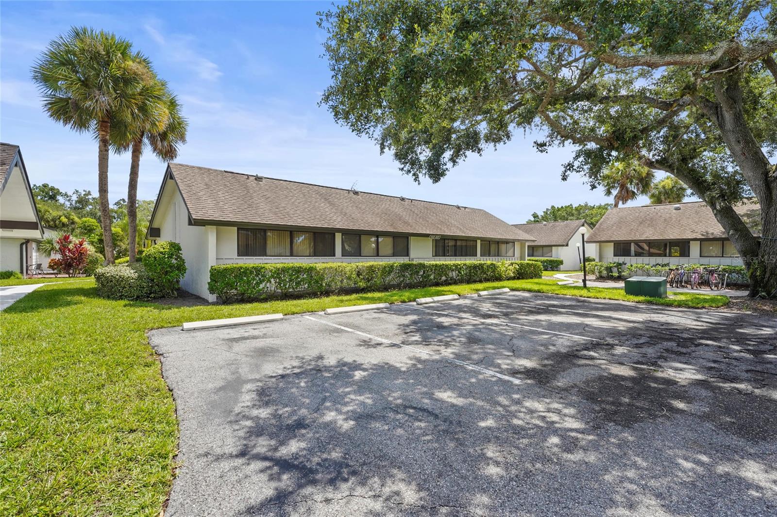 Image 11 of 60 For 3523 Longmeadow  12