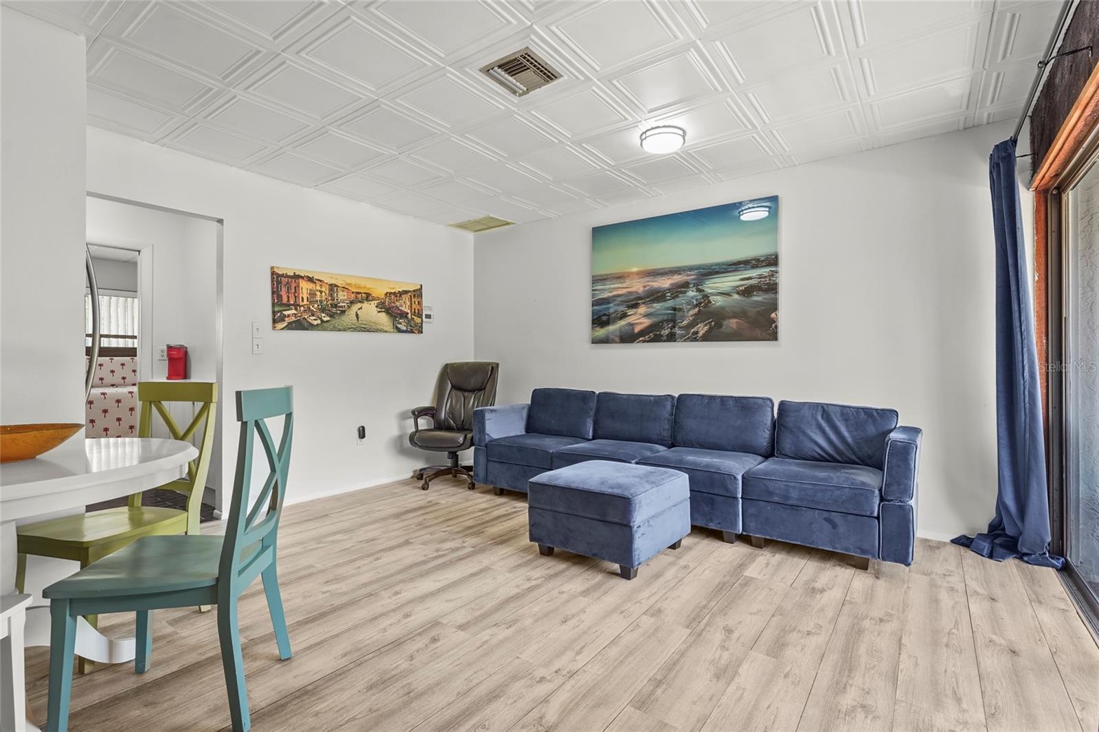 Image 14 of 60 For 3523 Longmeadow  12