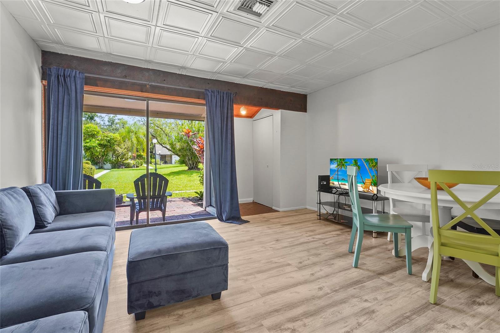 Image 3 of 60 For 3523 Longmeadow  12