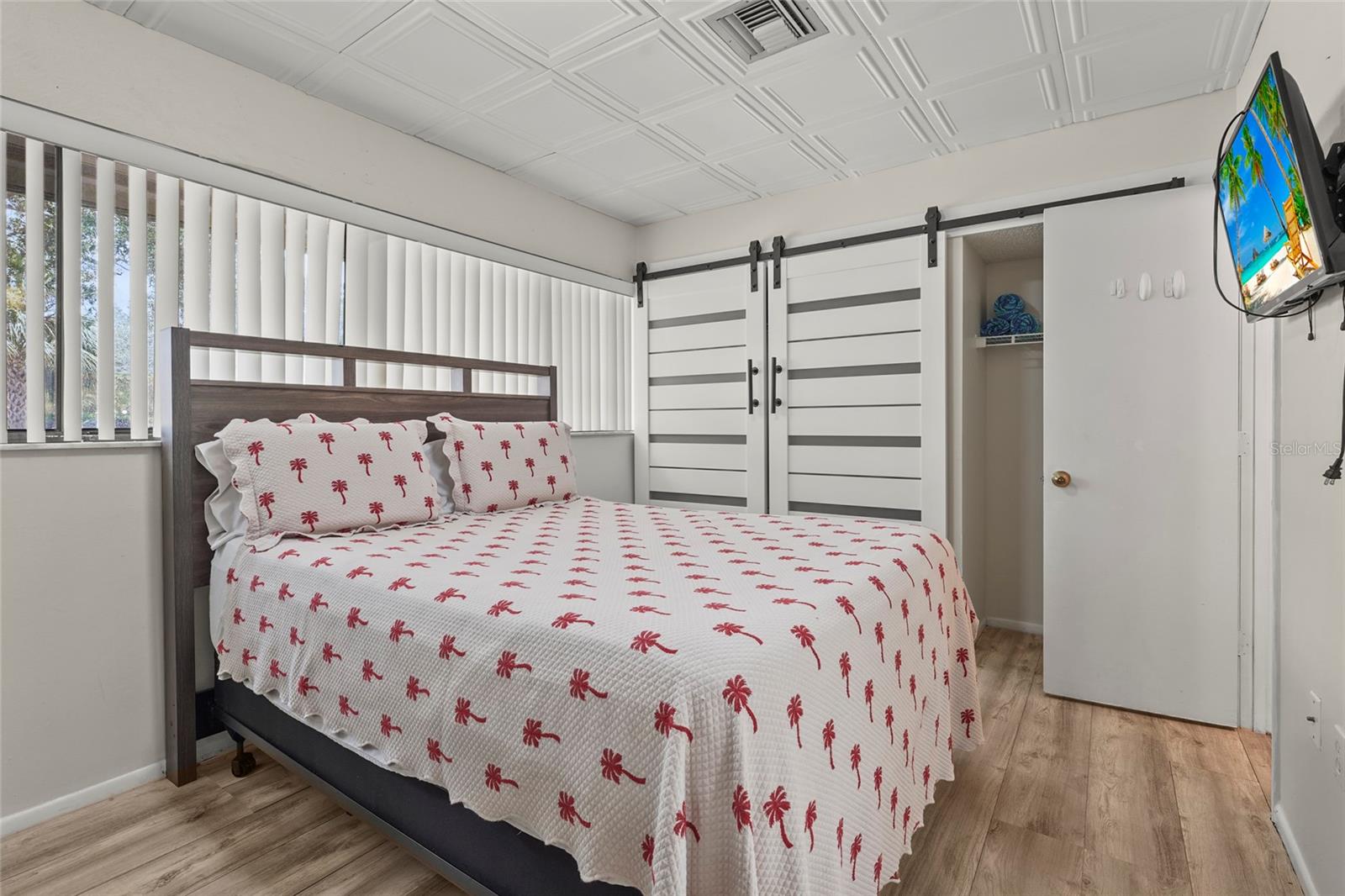 Image 6 of 60 For 3523 Longmeadow  12