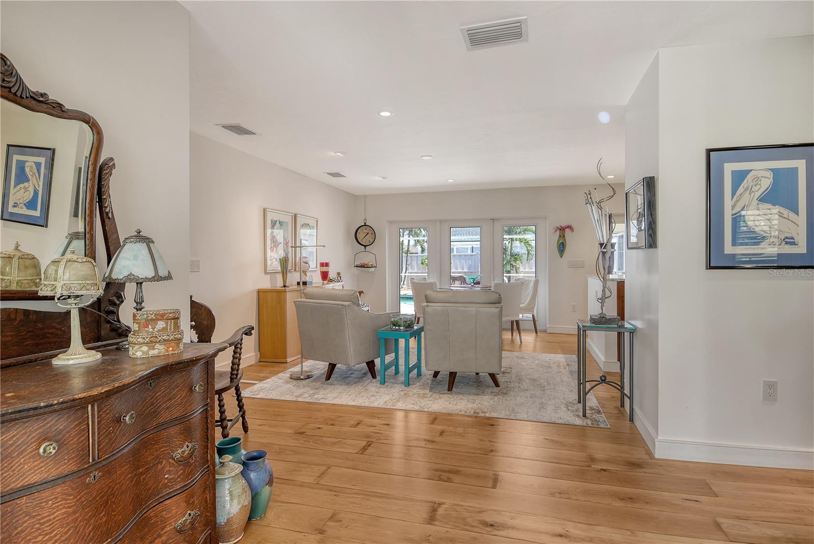 Image 7 of 59 For 6308 4th Avenue Nw