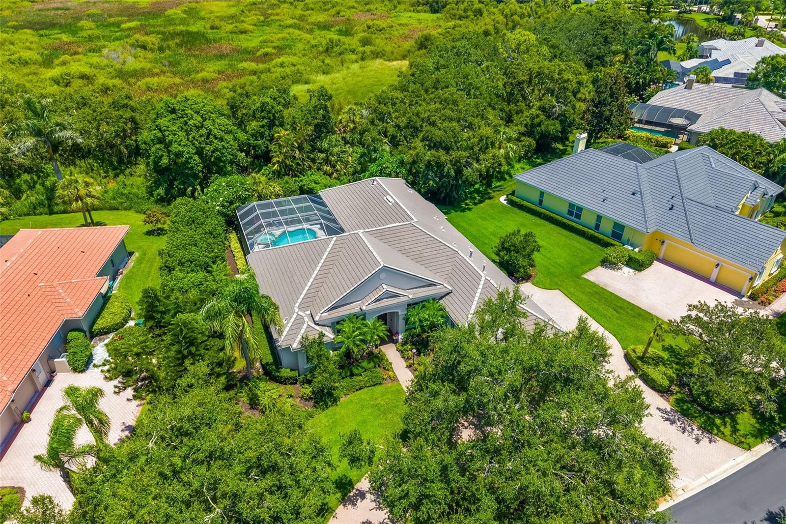 Image 10 of 71 For 8844 Bloomfield Boulevard